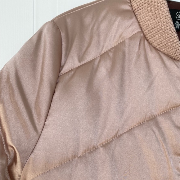 Missguided Pink Metallic Bomber Jacket - Picture 2 of 3